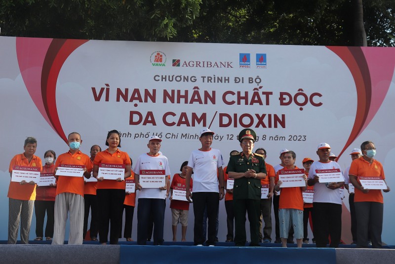 Agribank đồng hành chương trình vì nạn nhân chất độc màu da cam/dioxin