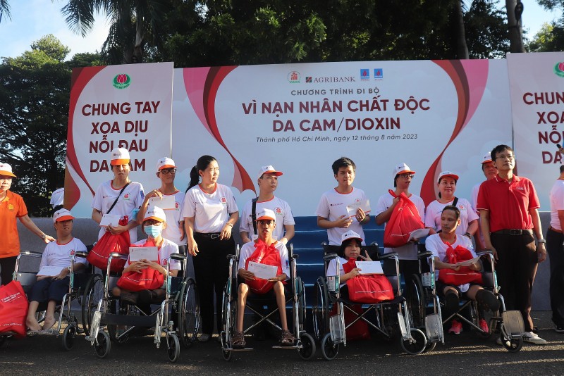 Agribank đồng hành chương trình vì nạn nhân chất độc màu da cam/dioxin