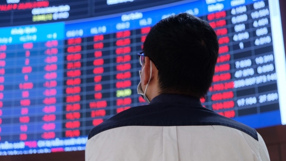 Cổ phiếu bất động sản bị bán tháo