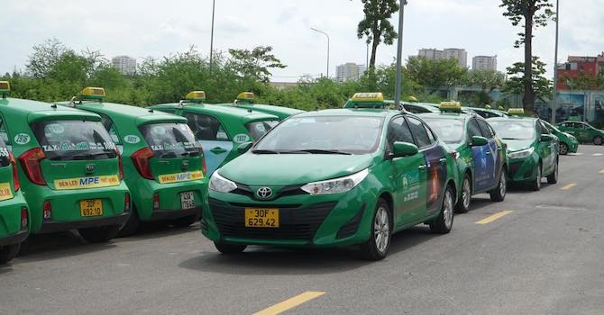 Hai thái cực của thị trường taxi Việt Nam Hai thái cực của thị trường taxi Việt Nam
