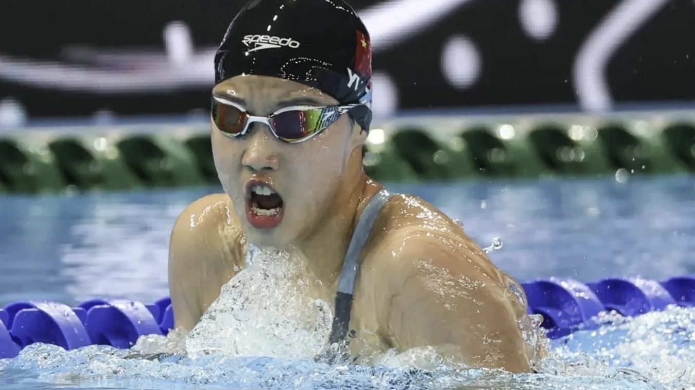 Kình ngư 12 tuổi giành huy chương lịch sử tại giải vô địch bơi thế giới