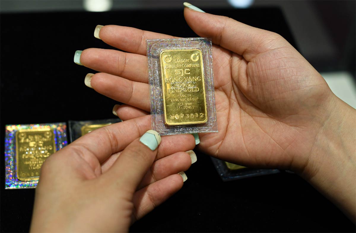 Giá vàng SJC tăng lên sát đỉnh lịch sử Giá vàng SJC tăng lên sát đỉnh lịch sử