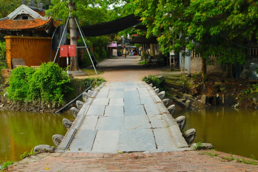 Cầu đá cổ "độc nhất vô nhị" ở Bắc Bộ Cầu đá cổ "độc nhất vô nhị" ở Bắc Bộ