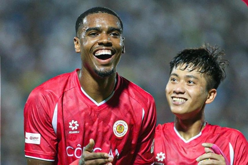 Công an Hà Nội giành Siêu cúp Quốc gia sau màn rượt đuổi nghẹt thở tại Thiên Trường Công an Hà Nội giành Siêu cúp Quốc gia sau màn rượt đuổi nghẹt thở tại Thiên Trường