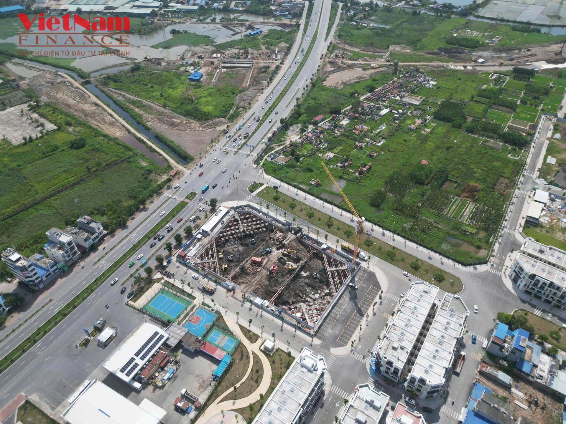 Nhóm doanh nhân Nghệ An đứng sau thương vụ thâu tóm BĐS trăm tỷ ở Hải Phòng Nhóm doanh nhân Nghệ An đứng sau thương vụ thâu tóm BĐS trăm tỷ ở Hải Phòng