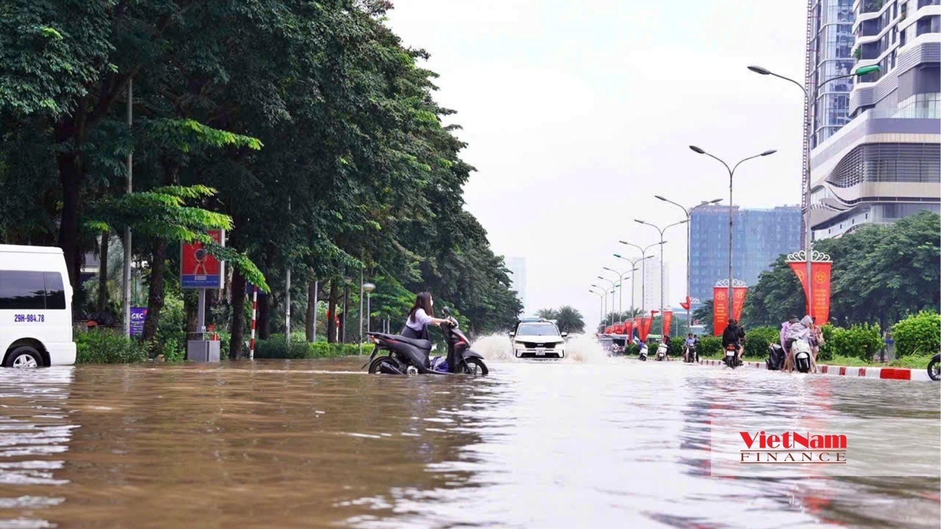 Ngập lụt ‘tái định giá’ bất động sản Hà Nội như thế nào? Ngập lụt ‘tái định giá’ bất động sản Hà Nội như thế nào?