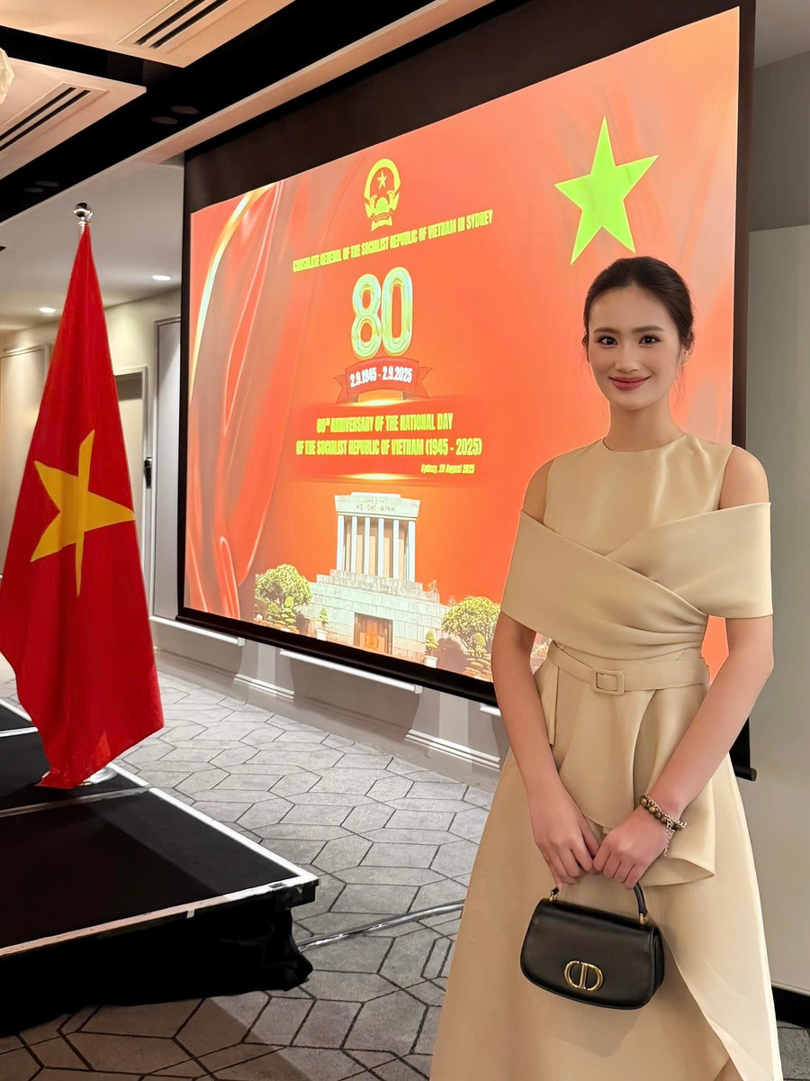 Hoa hậu Ý Nhi rạng rỡ, tự hào dự lễ kỷ niệm 80 năm Quốc khánh tại Úc Hoa hậu Ý Nhi rạng rỡ, tự hào dự lễ kỷ niệm 80 năm Quốc khánh tại Úc