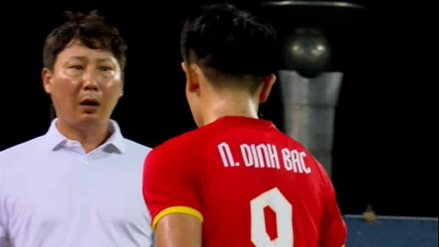 Việt Nam 0-0 Singapore: Màn trình diễn thất vọng của thầy trò HLV Kim Sang-sik ngay tại Mỹ Đình