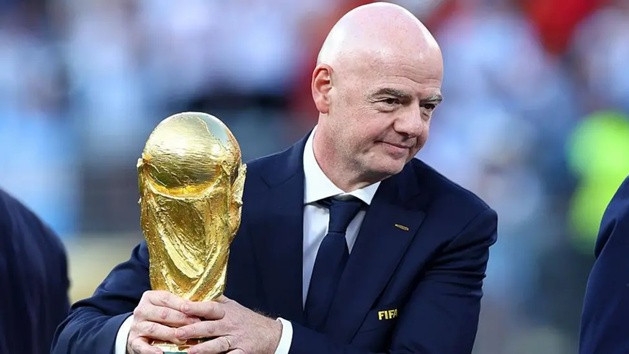 Chủ tịch FIFA Gianni Infantino đối mặt cuộc lật đổ lịch sử từ liên minh bóng đá thế giới