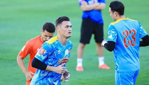 Tuyển Việt Nam tính bài toán xoay tua tại ASEAN Cup 2026 và màn đáp trả nảy lửa của Hoàng Hên Tuyển Việt Nam tính bài toán xoay tua tại ASEAN Cup 2026 và màn đáp trả nảy lửa của Hoàng Hên