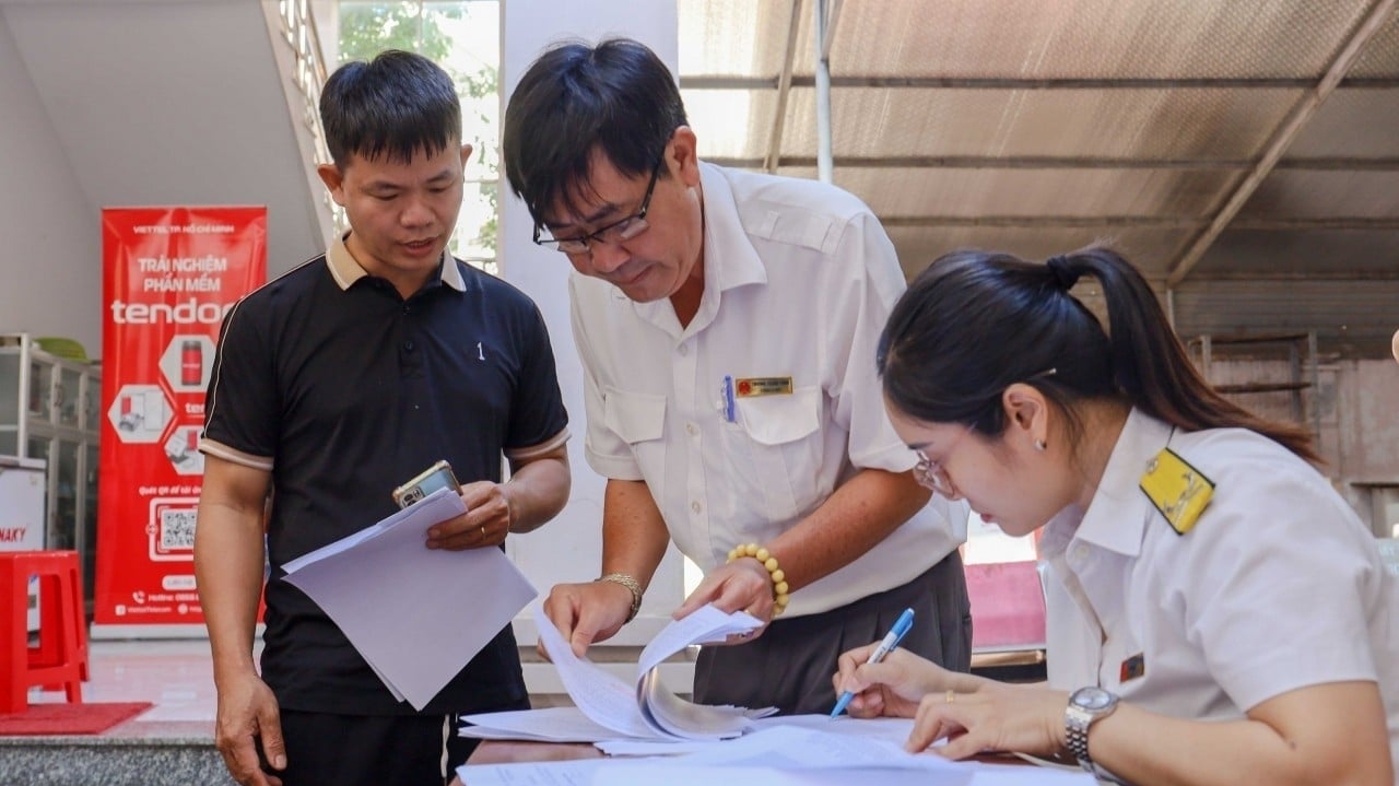 Đề xuất giảm 30% thuế cho hộ, cá nhân kinh doanh, doanh nghiệp thu dưới 10 tỷ đồng