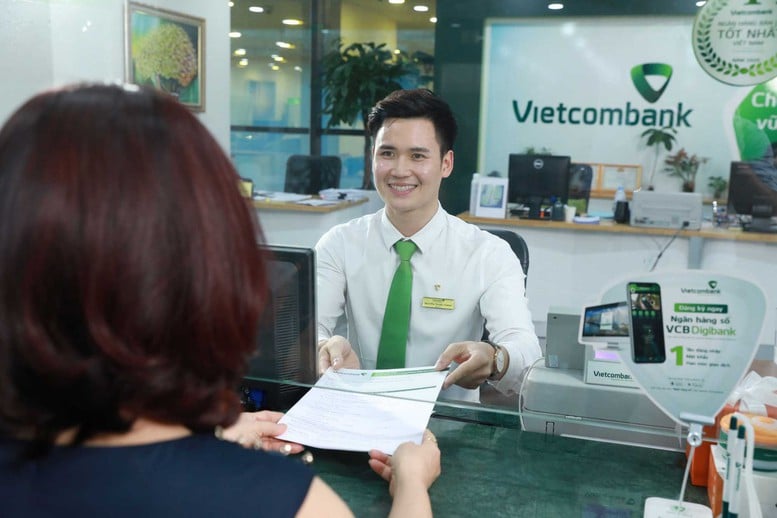 Big 4 ngân hàng cắt giảm nghìn nhân sự, tăng thu nhập cho nhân viên Big 4 ngân hàng cắt giảm nghìn nhân sự, tăng thu nhập cho nhân viên