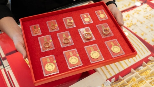 Giá vàng hôm nay 27/8: Thủng mốc 1.600 USD/ounce