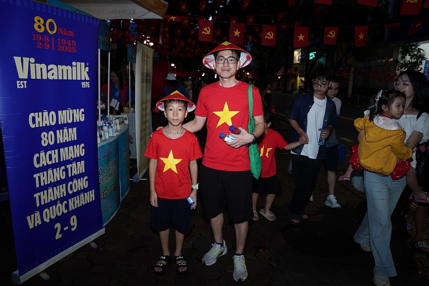 Vinamilk hòa nhịp cùng triệu trái tim mừng 80 năm Quốc khánh Vinamilk hòa nhịp cùng triệu trái tim mừng 80 năm Quốc khánh