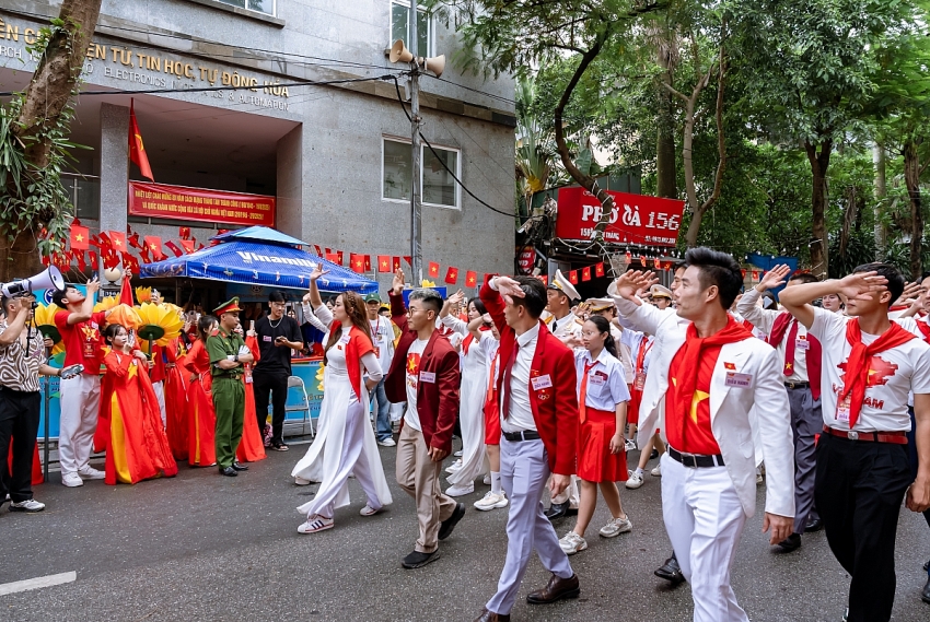 Vinamilk hòa nhịp cùng triệu trái tim mừng 80 năm Quốc khánh Vinamilk hòa nhịp cùng triệu trái tim mừng 80 năm Quốc khánh