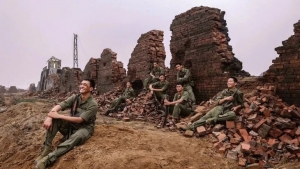 "Mưa Đỏ" trở thành phim ăn khách nhất lịch sử phòng vé Việt