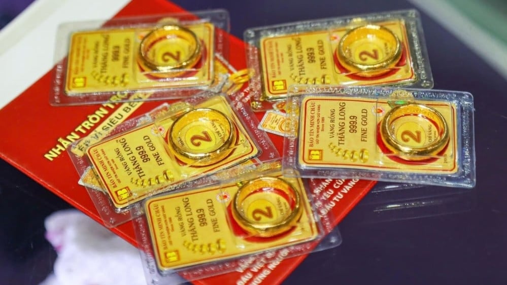 Giá vàng miếng SJC bất ngờ quay đầu giảm mạnh Giá vàng miếng SJC bất ngờ quay đầu giảm mạnh