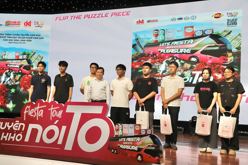 Sức khỏe sinh sản và tình dục an toàn: Hành trang trưởng thành của sinh viên Việt