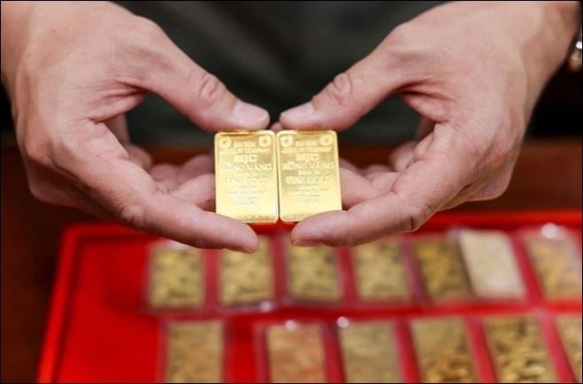 Giá vàng trong nước và thế giới cùng nhau đi xuống Giá vàng trong nước và thế giới cùng nhau đi xuống