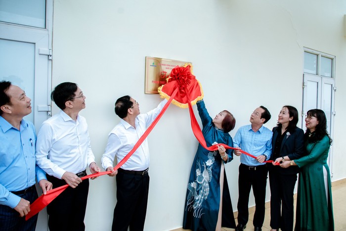 Hà Nội: Khánh thành phòng thực hành giáo dục STEM tại Trường THCS Tây Mỗ Hà Nội: Khánh thành phòng thực hành giáo dục STEM tại Trường THCS Tây Mỗ