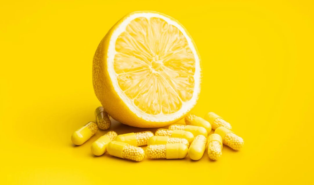 Vitamin C từ thực phẩm tươi và viên bổ sung: Lựa chọn nào tốt hơn cho làn da? Vitamin C từ thực phẩm tươi và viên bổ sung: Lựa chọn nào tốt hơn cho làn da?