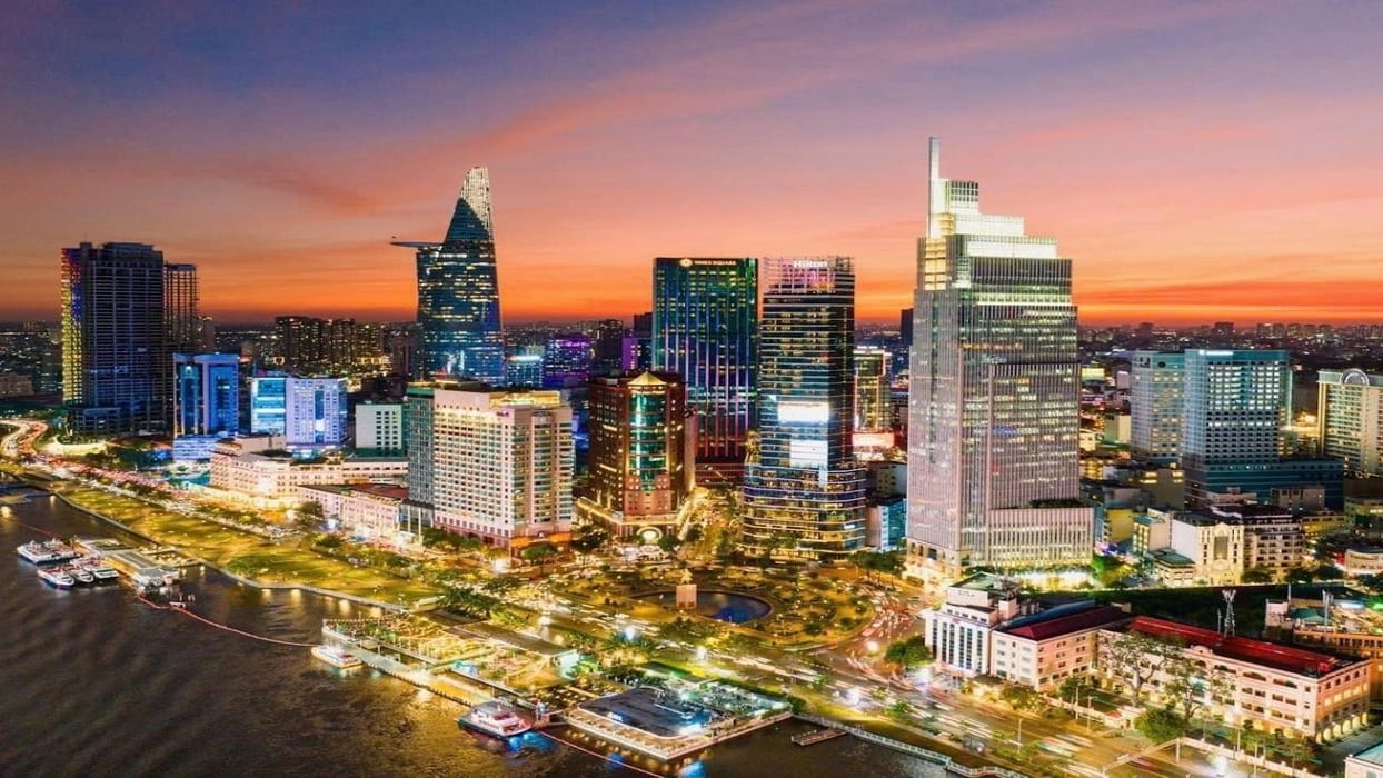 "Tăng trưởng GDP 10% có cơ hội đạt được, nhưng không nên chạy theo con số trong ngắn hạn" "Tăng trưởng GDP 10% có cơ hội đạt được, nhưng không nên chạy theo con số trong ngắn hạn"
