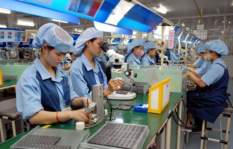 "Tăng trưởng GDP 10% có cơ hội đạt được, nhưng không nên chạy theo con số trong ngắn hạn" "Tăng trưởng GDP 10% có cơ hội đạt được, nhưng không nên chạy theo con số trong ngắn hạn"