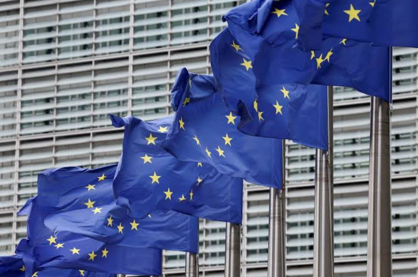 EU sắp đưa Việt Nam khỏi danh sách "không hợp tác về thuế"