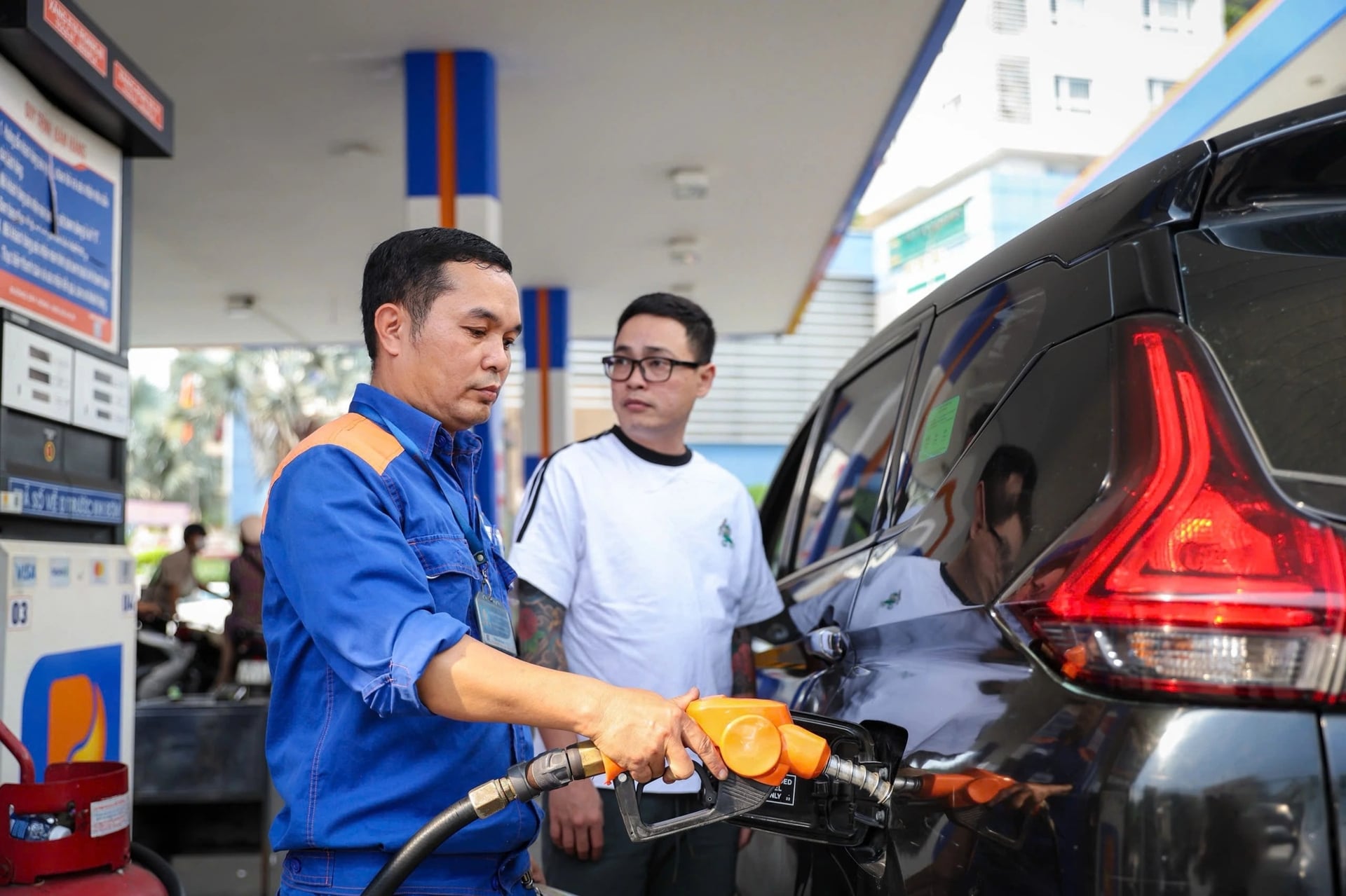 Đề xuất cơ chế giá xăng dầu mới: Các cây xăng được bán giá khác nhau