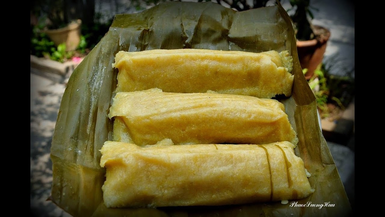 Bánh tét bắp - Món quà độc đáo của vùng Đất Đỏ