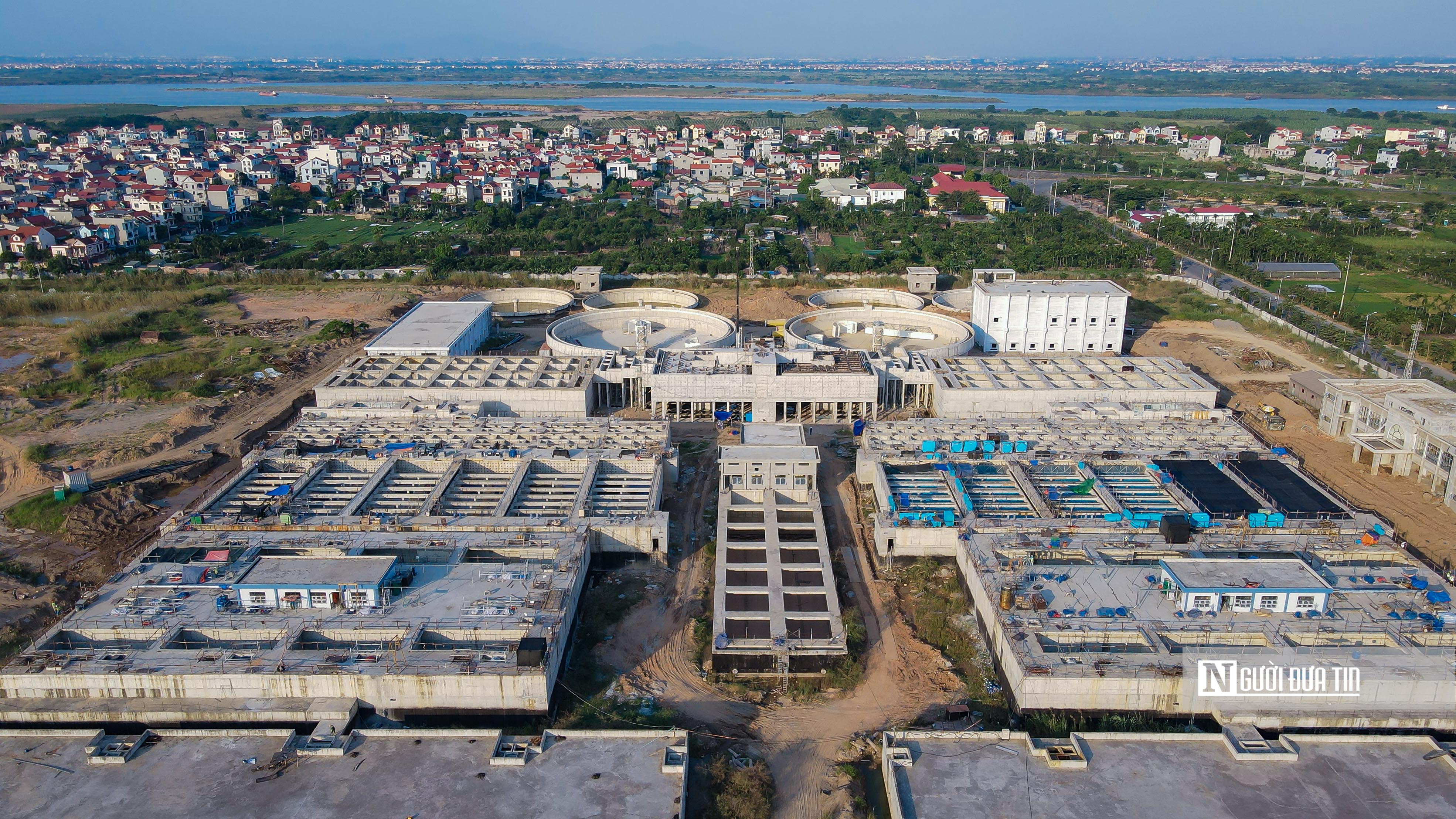 Nhà máy nước mặt sông Hồng ngổn ngang sau 8 năm thi công