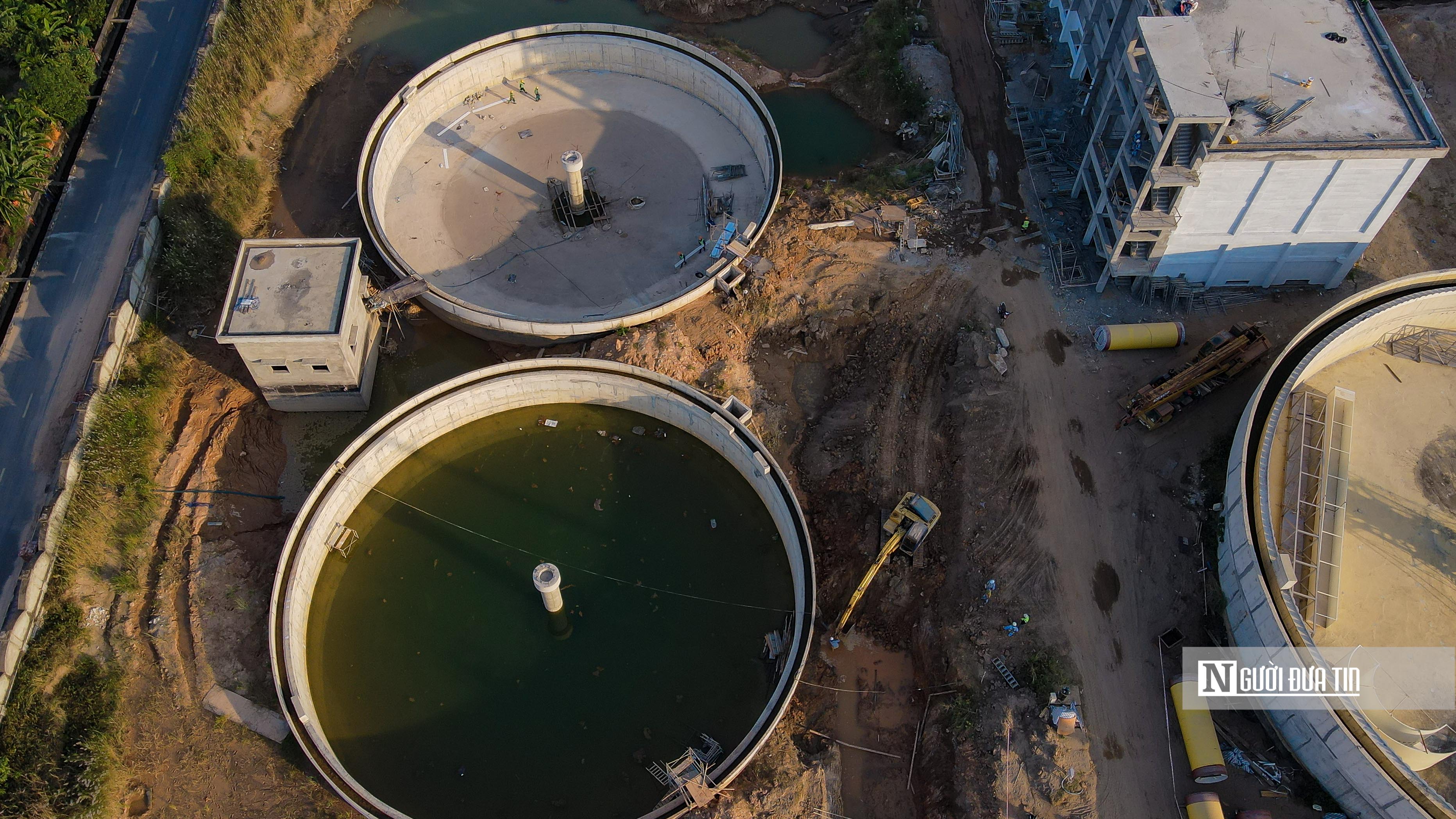 Nhà máy nước mặt sông Hồng ngổn ngang sau 8 năm thi công