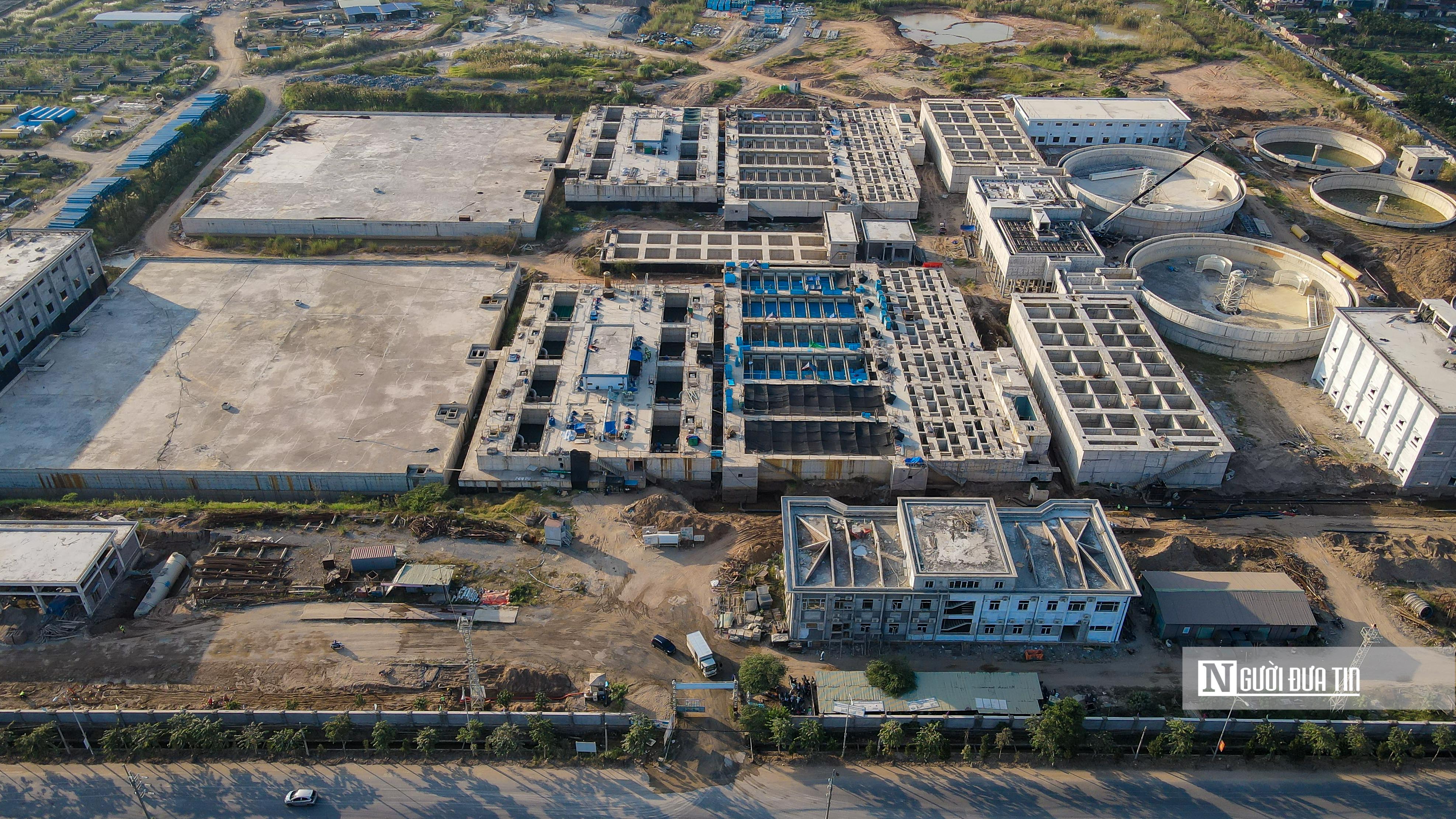 Nhà máy nước mặt sông Hồng ngổn ngang sau 8 năm thi công