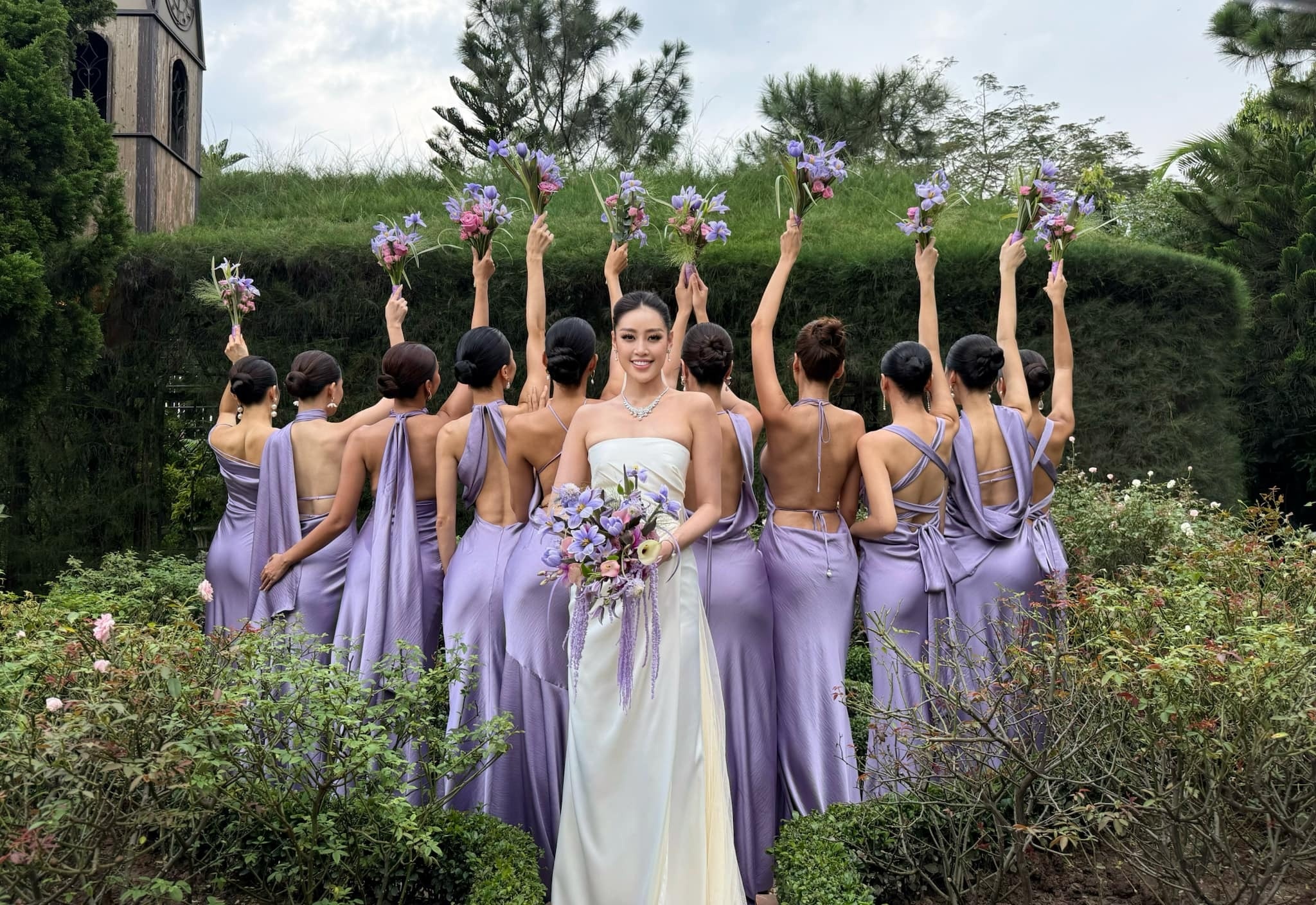 Khánh Vân cưới ảnh 1 Khanh Van cuoi anh 1