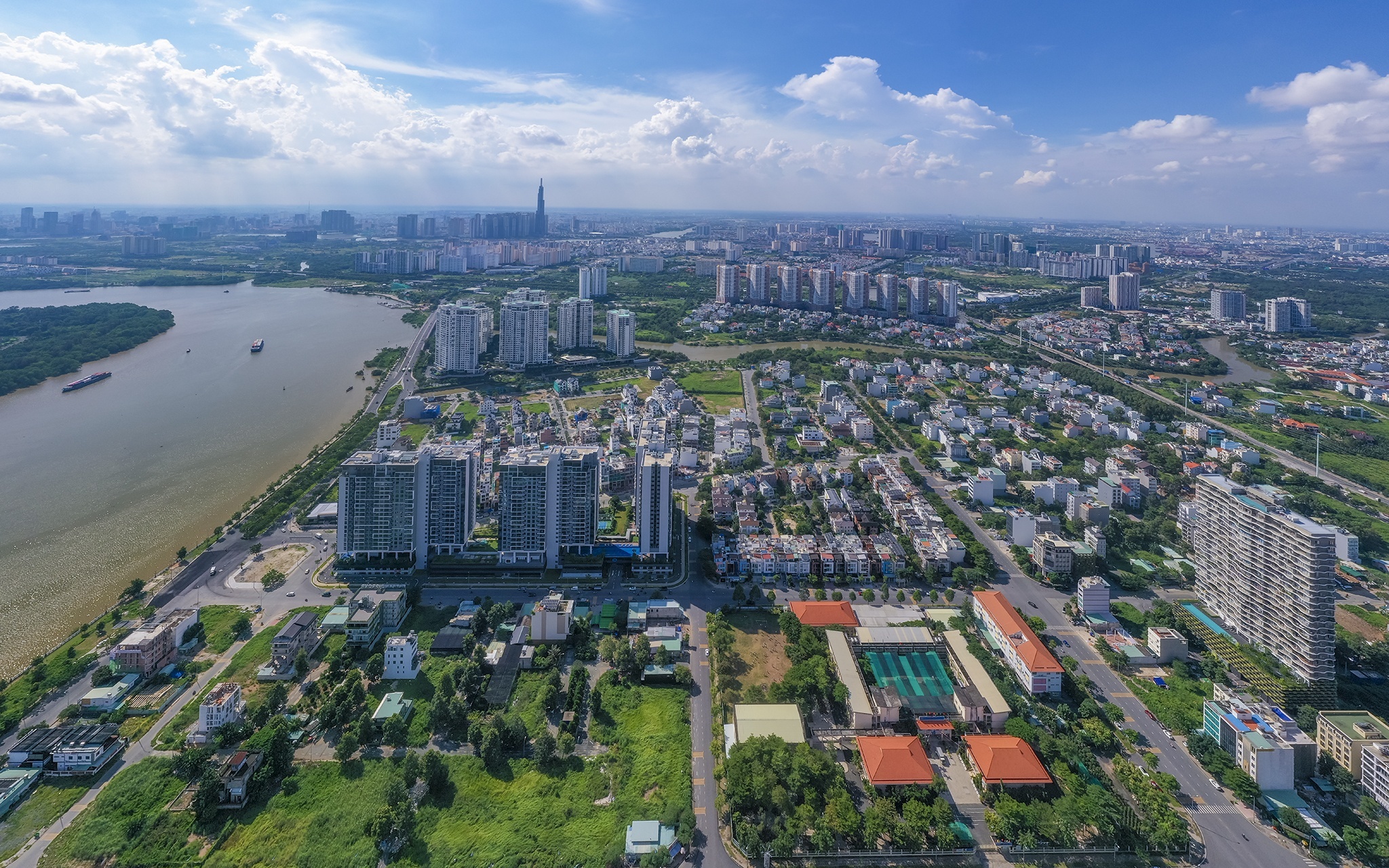 Thang Long Real Group,  M&amp;A,  Savills anh 1