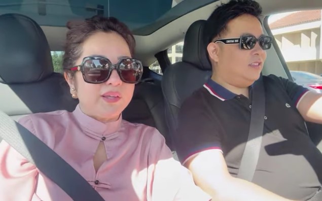 Luật ngầm showbiz Việt: Từ cát-xê đến “chỗ đứng trên poster Luật ngầm showbiz Việt: Từ cát-xê đến “chỗ đứng trên poster