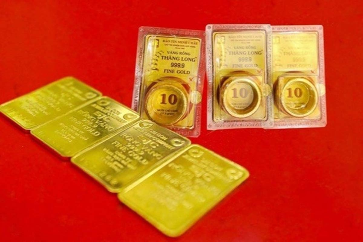 Giá vàng miếng SJC tăng vọt, tiến sát 143 triệu đồng/lượng