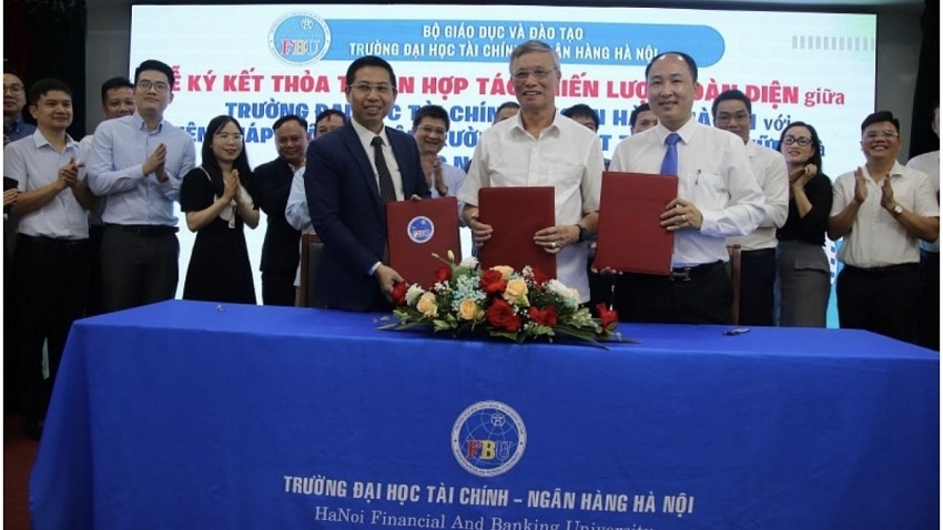 Hợp tác “tam giác vàng”: Báo chí - Nghiên cứu - Giáo dục cùng kiến tạo tương lai bền vững