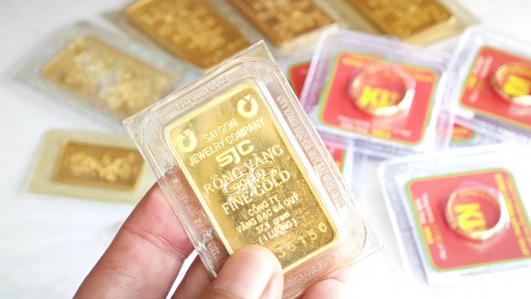 Giá vàng chững lại sau một tuần biến động mạnh