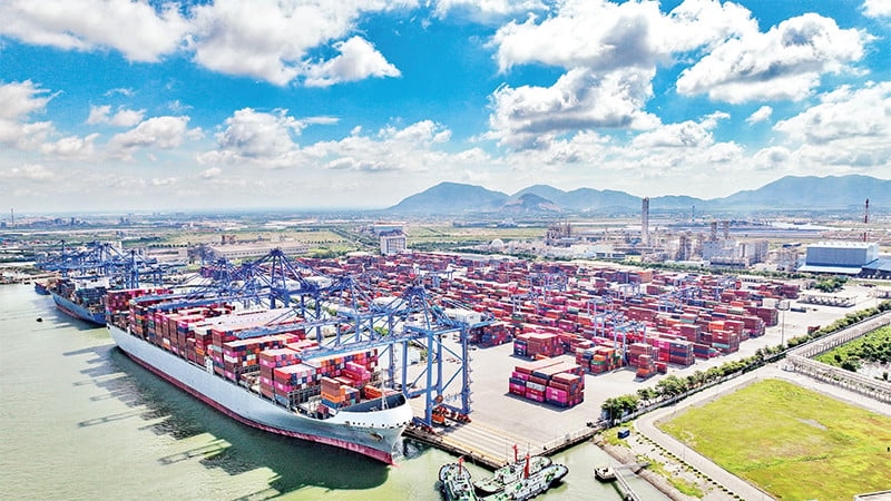 HSBC nâng dự báo tăng trưởng Việt Nam từ 6,6% lên 7,9%