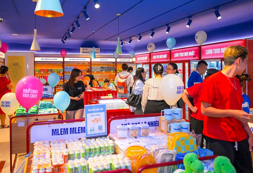 Vinamilk: Tổng doanh thu hợp nhất quý 3 tiến sát cột mốc 17 nghìn tỷ đồng Vinamilk: Tổng doanh thu hợp nhất quý 3 tiến sát cột mốc 17 nghìn tỷ đồng