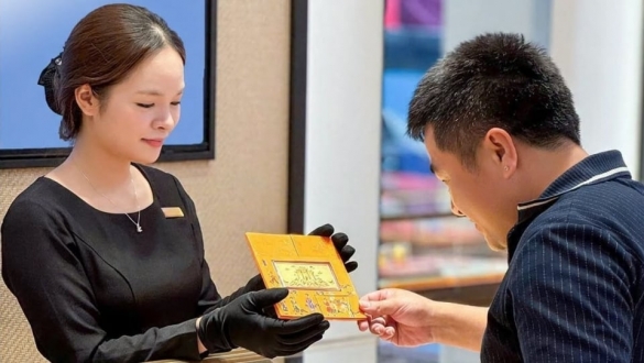 Giá vàng hôm nay 14/10: Đột ngột giảm sâu