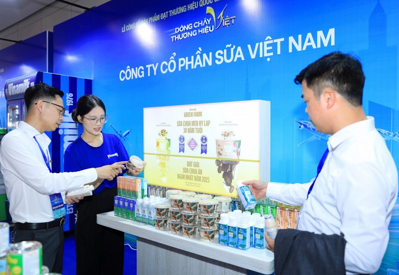 18 năm đạt Thương hiệu Quốc gia và hành trình không ngừng nâng chuẩn của Vinamilk 18 năm đạt Thương hiệu Quốc gia và hành trình không ngừng nâng chuẩn của Vinamilk