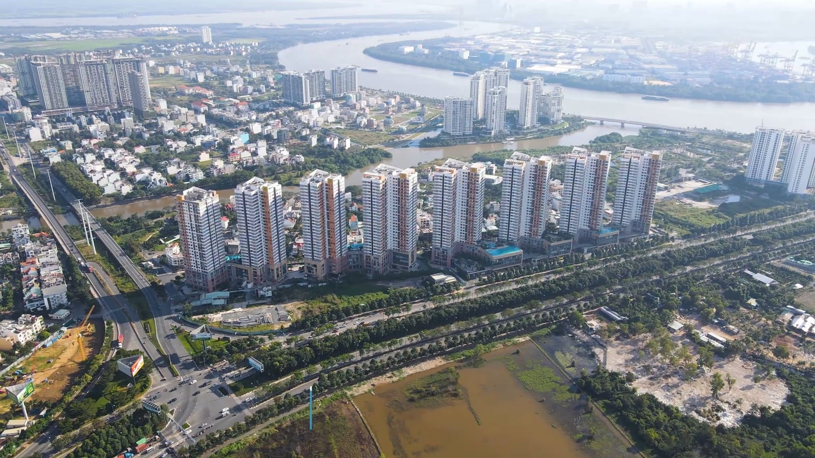 Doanh nghiệp địa ốc chạy đua hút khách cuối năm