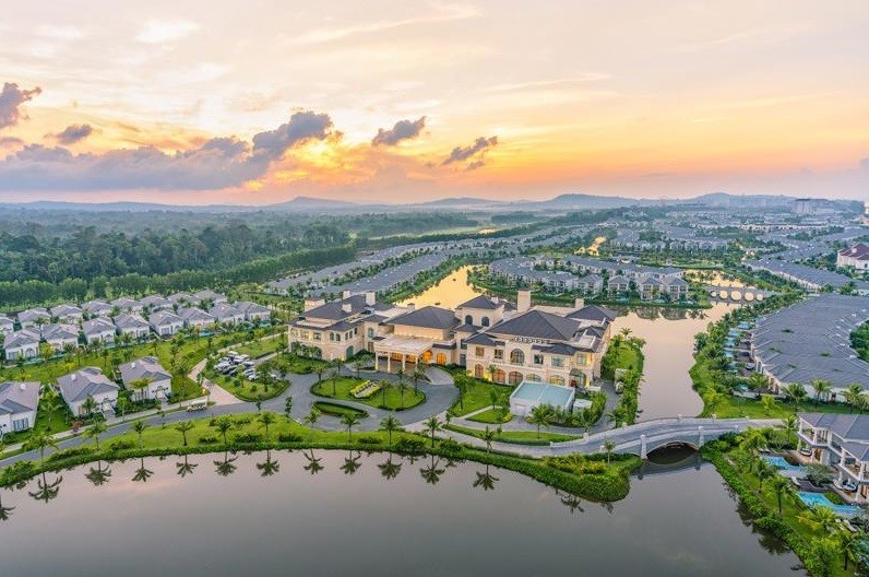 Bất động sản Việt Nam đang được nâng tầm trong khu vực và quốc tế Bất động sản Việt Nam đang được nâng tầm trong khu vực và quốc tế