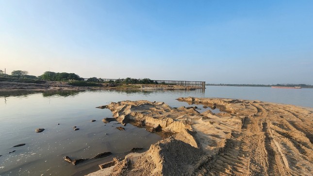 Hà Nội yêu cầu kiểm tra, rà soát quá trình khảo sát, đấu giá 3 mỏ cát Liên Mạc, Châu Sơn và Tây Đằng - Minh Châu Hà Nội yêu cầu kiểm tra, rà soát quá trình khảo sát, đấu giá 3 mỏ cát Liên Mạc, Châu Sơn và Tây Đằng - Minh Châu