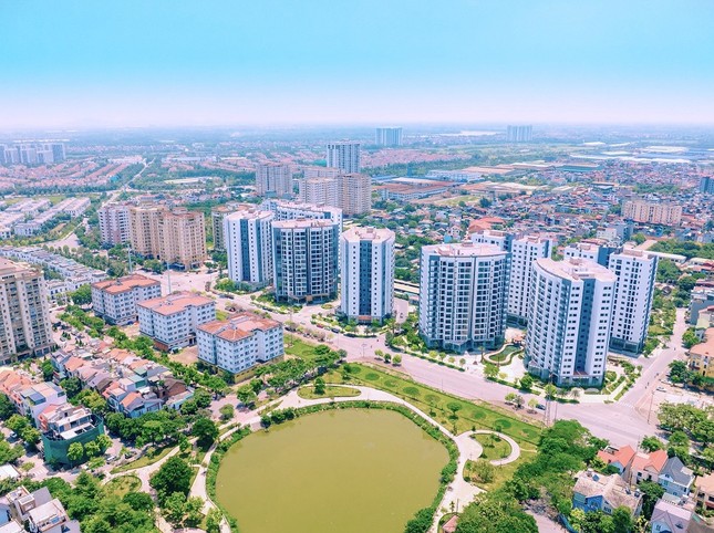 Sự dịch chuyển “tâm điểm” bất động sản Hà Nội từ Tây sang Đông: Hứa hẹn tiềm năng tăng giá lớn Sự dịch chuyển “tâm điểm” bất động sản Hà Nội từ Tây sang Đông: Hứa hẹn tiềm năng tăng giá lớn ảnh 1