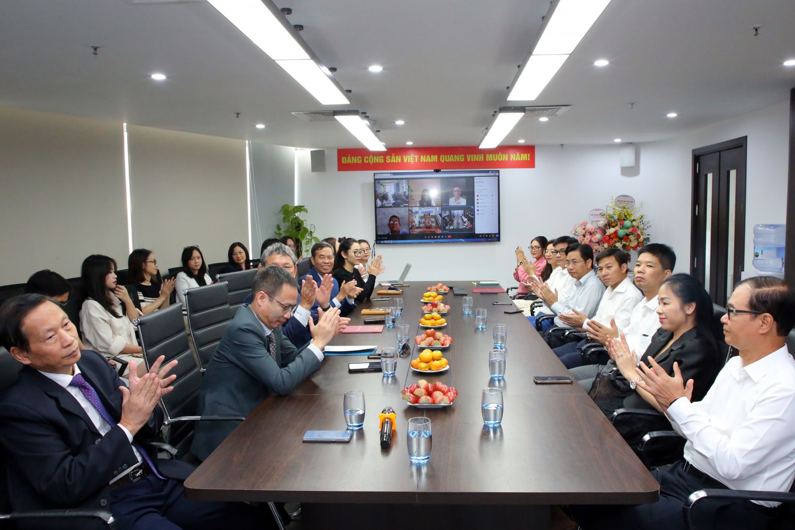 Nhà báo Nguyễn Thành Công giữ chức Phó Tổng Biên tập Tạp chí điện tử Bất động sản Việt Nam (Reatimes) Nhà báo Nguyễn Thành Công giữ chức Phó Tổng Biên tập Tạp chí điện tử Bất động sản Việt Nam (Reatimes)