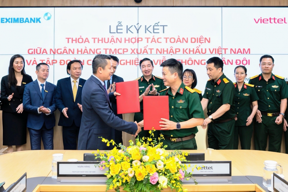 Eximbank tiến tới cột mốc đột phá về công nghệ Eximbank tiến tới cột mốc đột phá về công nghệ