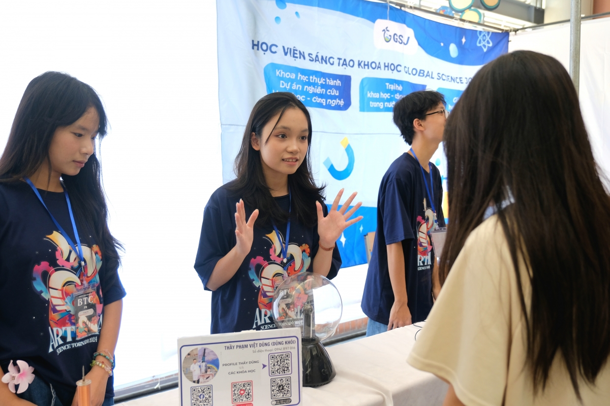 Khám phá hành trình phát triển rực rỡ của khoa học cùng Amsers tại Science Tornado 2024 Khám phá hành trình phát triển rực rỡ của khoa học cùng Amsers tại Science Tornado 2024